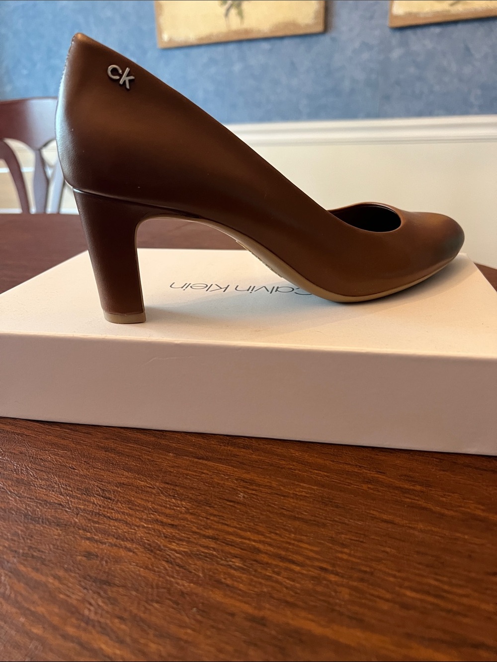 Calvin Klein Brown Leather Mid-Heel Pump Never Worn